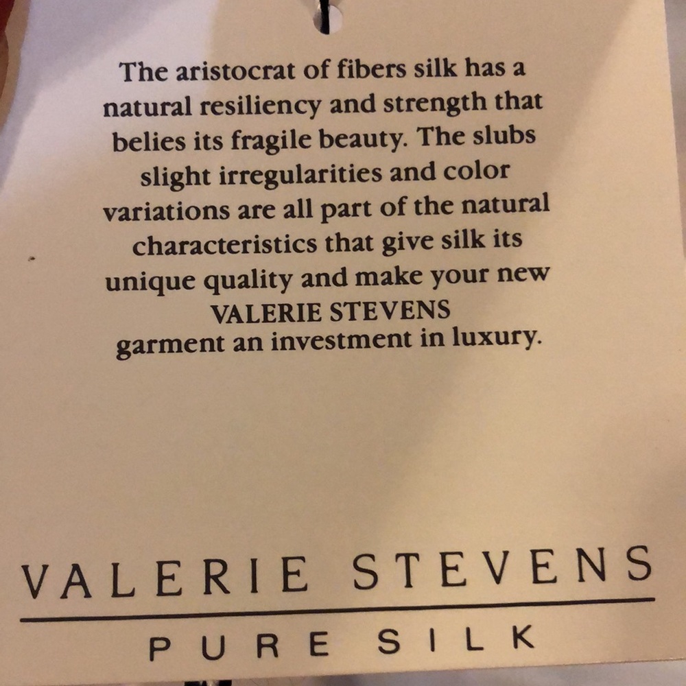 Valerie Stevens pure silk tank - Picture 3 of 6